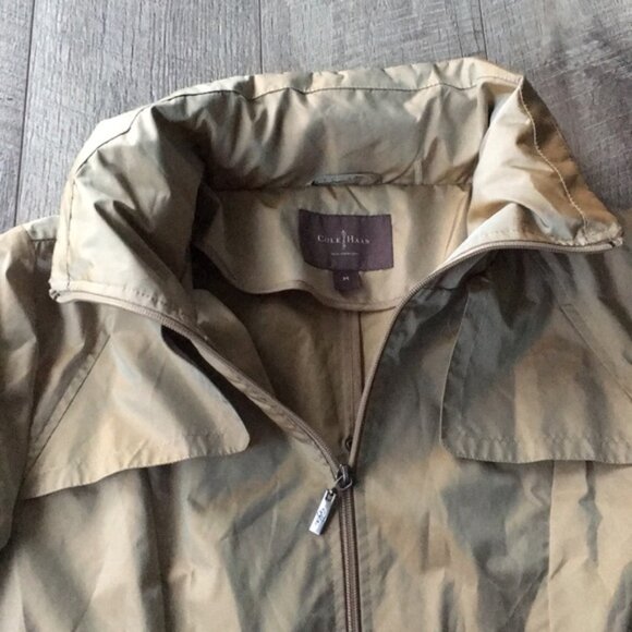 Cole Haan sz M Topaz Beige Tan Shimmer Travel Packable Raincoat Zip Hood Pockets - Picture 3 of 16